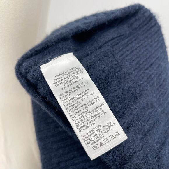 J.Crew Relaxed Cable knit Cardigan Merino Blend Sweater Navy Size L-XL NWT - Picture 12 of 12